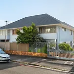 Jagar Court 8